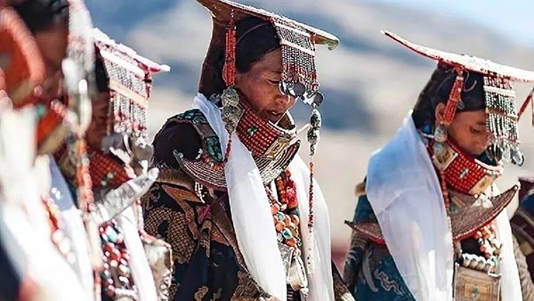 shopping in Lhasa